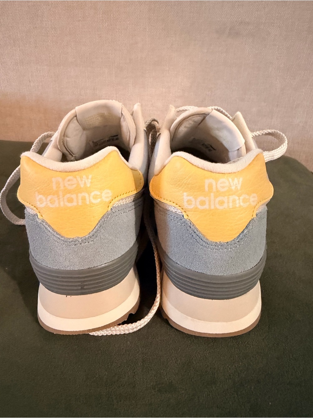 New Balance 574 Women's Sneakers - size 7.5 - Pale Blue and  Butter Yellow - Picture 4 of 9